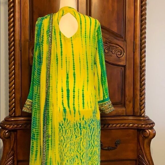 Indian Salwaar Kameez suit. - Picture 4 of 8